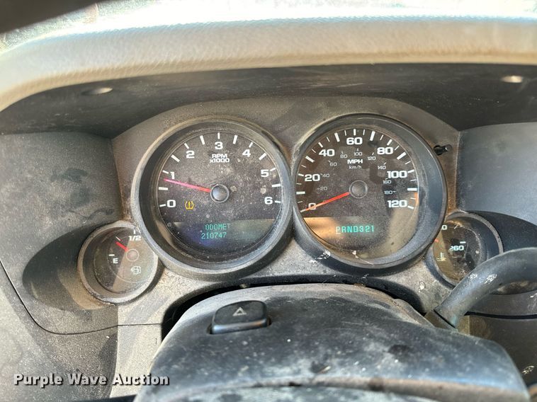 image for item EH6652 2012 Chevrolet Silverado 1500 pickup truck