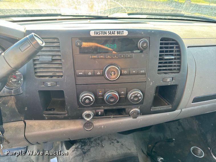 image for item EH6652 2012 Chevrolet Silverado 1500 pickup truck