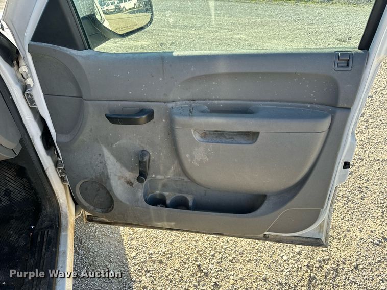 image for item EH6652 2012 Chevrolet Silverado 1500 pickup truck