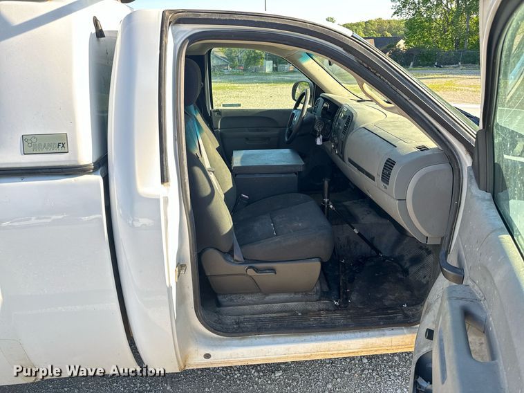 image for item EH6652 2012 Chevrolet Silverado 1500 pickup truck