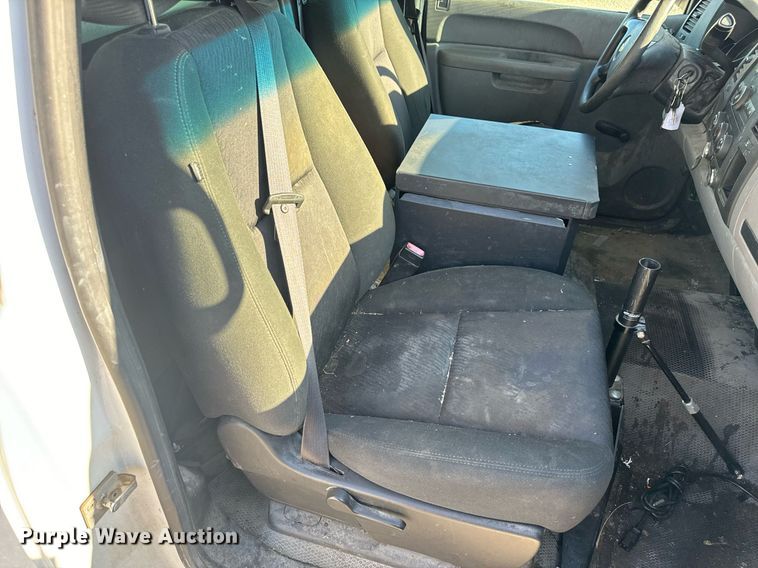 image for item EH6652 2012 Chevrolet Silverado 1500 pickup truck