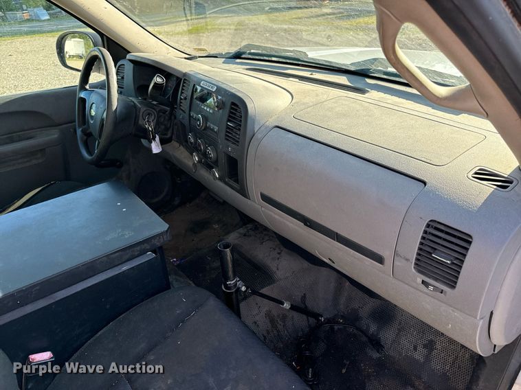 image for item EH6652 2012 Chevrolet Silverado 1500 pickup truck