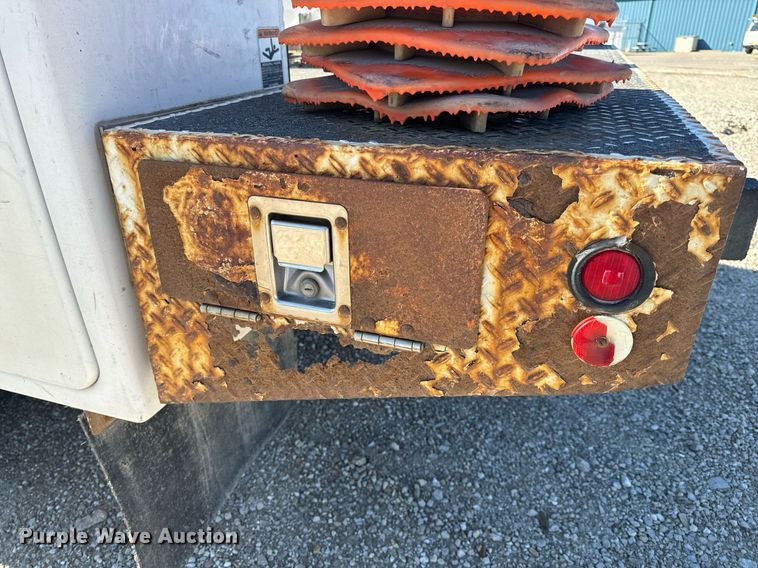 image for item EH6653 2011 Ford F450 Super Duty XL bucket truck