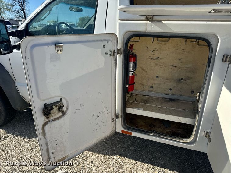 image for item EH6653 2011 Ford F450 Super Duty XL bucket truck