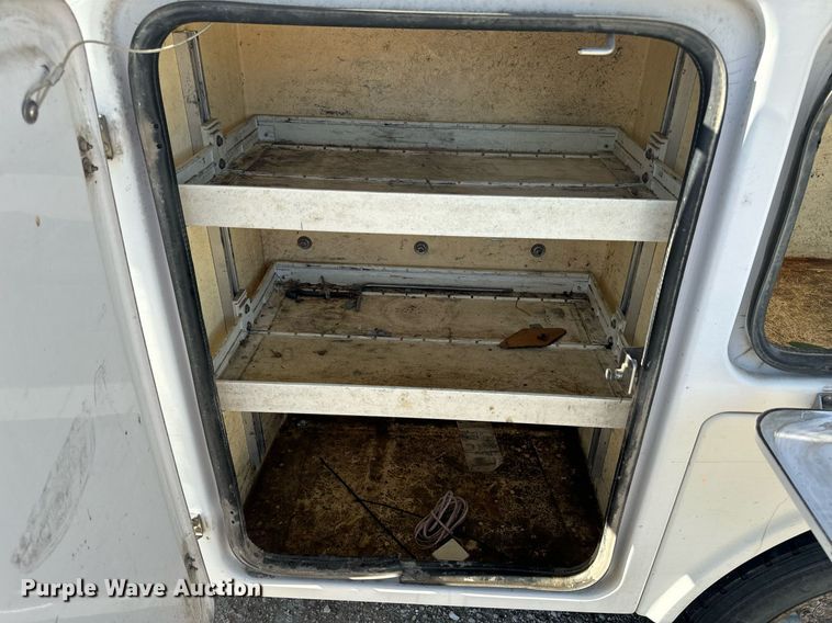 image for item EH6653 2011 Ford F450 Super Duty XL bucket truck