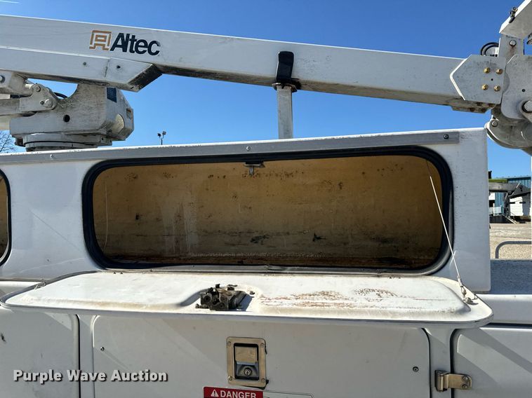 image for item EH6653 2011 Ford F450 Super Duty XL bucket truck