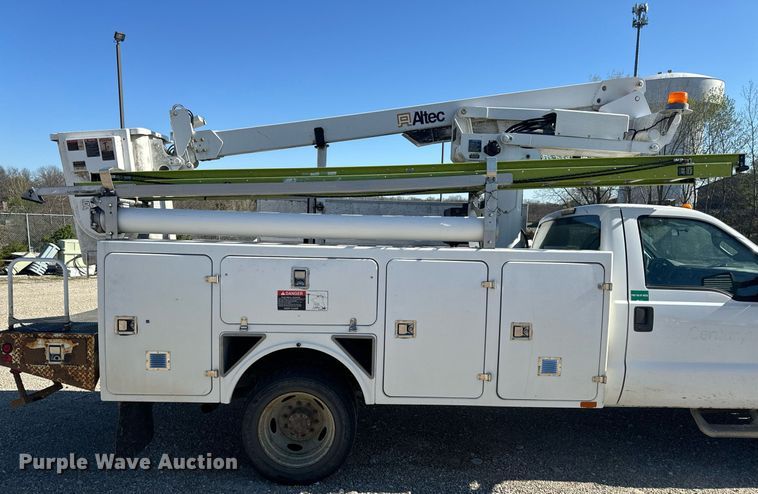 image for item EH6653 2011 Ford F450 Super Duty XL bucket truck