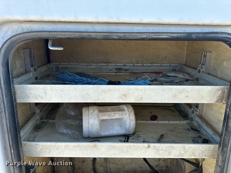 image for item EH6653 2011 Ford F450 Super Duty XL bucket truck