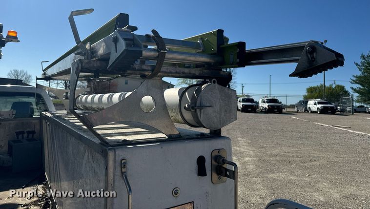 image for item EH6653 2011 Ford F450 Super Duty XL bucket truck