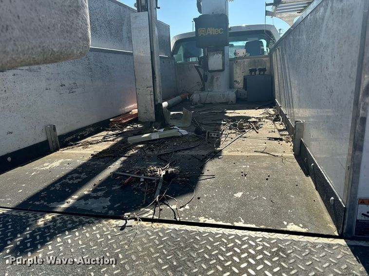 image for item EH6653 2011 Ford F450 Super Duty XL bucket truck