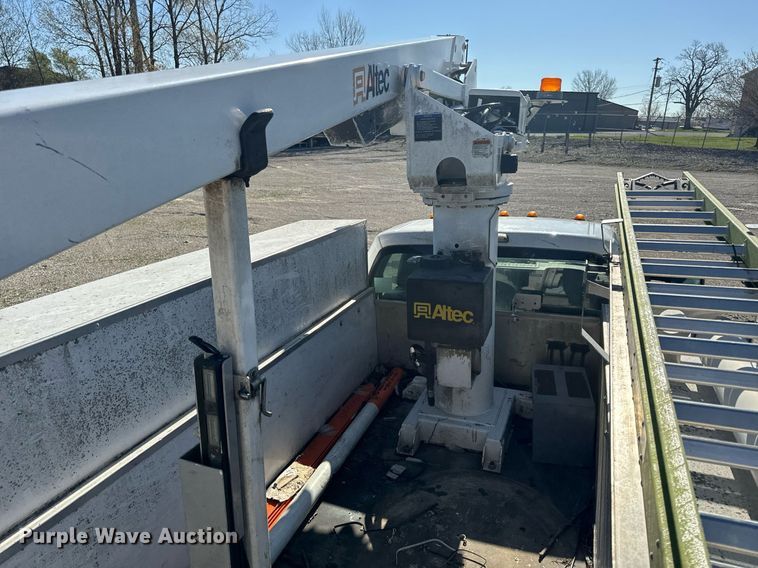 image for item EH6653 2011 Ford F450 Super Duty XL bucket truck