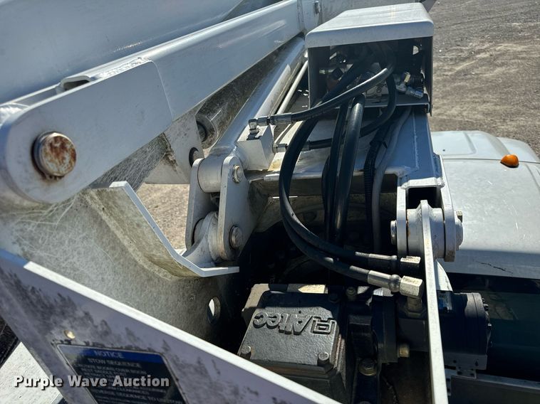 image for item EH6653 2011 Ford F450 Super Duty XL bucket truck