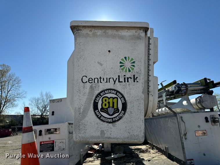 image for item EH6653 2011 Ford F450 Super Duty XL bucket truck