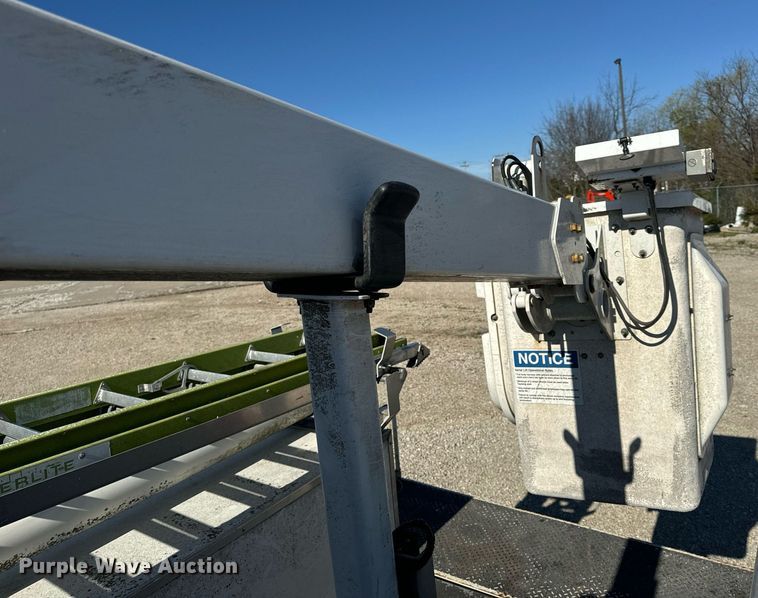 image for item EH6653 2011 Ford F450 Super Duty XL bucket truck