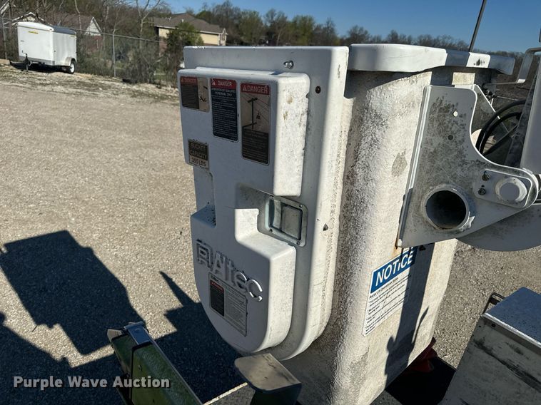 image for item EH6653 2011 Ford F450 Super Duty XL bucket truck