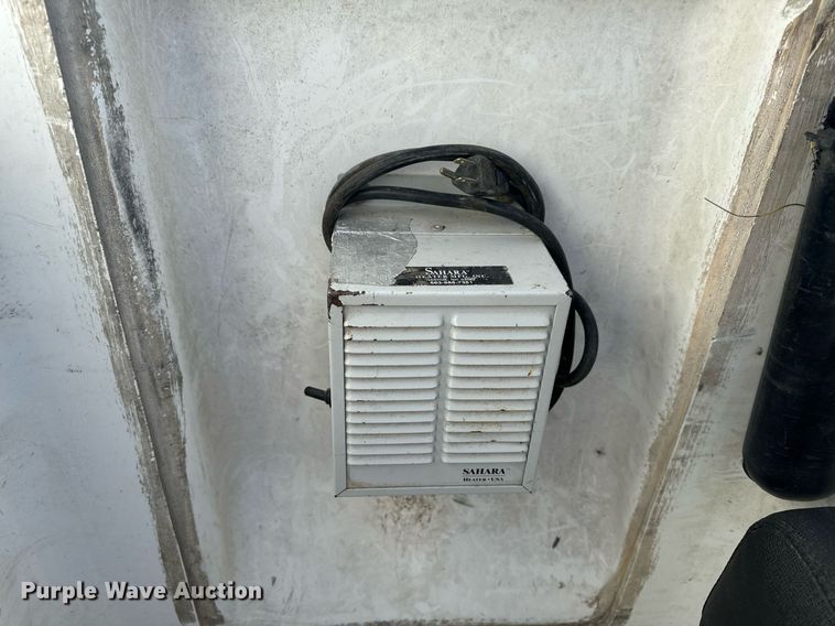 image for item EH6653 2011 Ford F450 Super Duty XL bucket truck