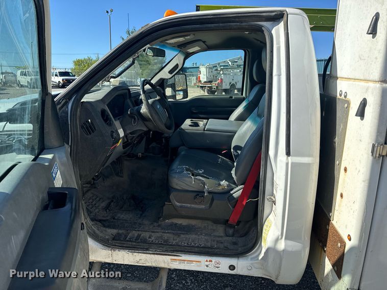 image for item EH6653 2011 Ford F450 Super Duty XL bucket truck