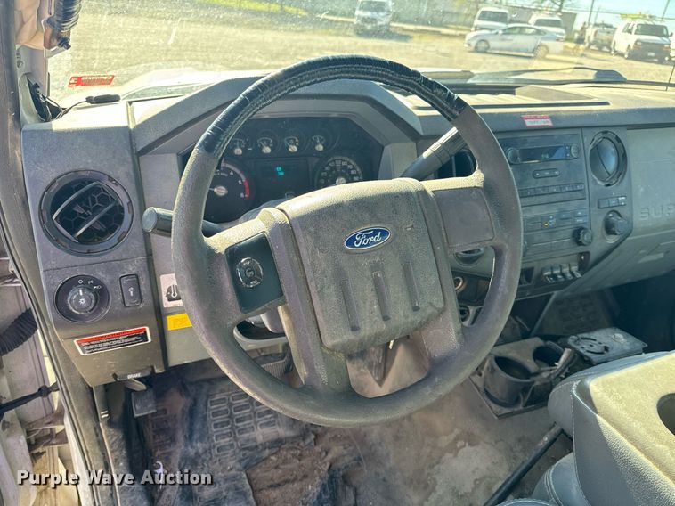 image for item EH6653 2011 Ford F450 Super Duty XL bucket truck