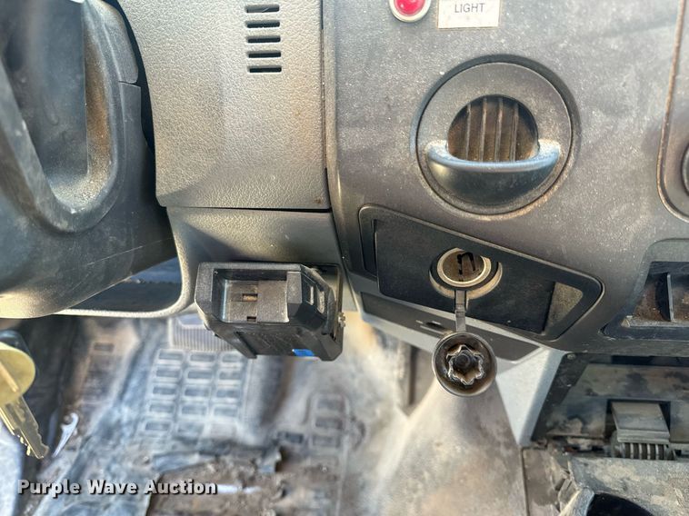 image for item EH6653 2011 Ford F450 Super Duty XL bucket truck