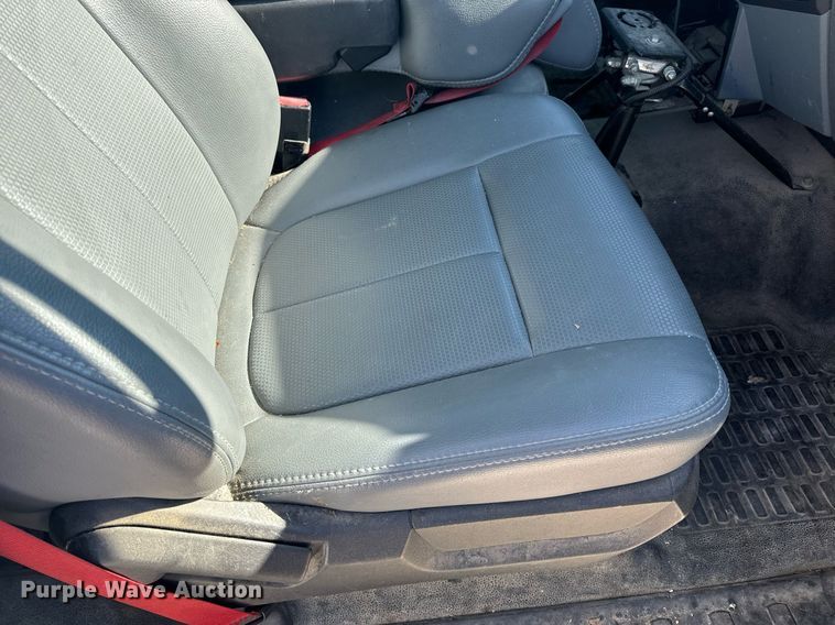 image for item EH6653 2011 Ford F450 Super Duty XL bucket truck