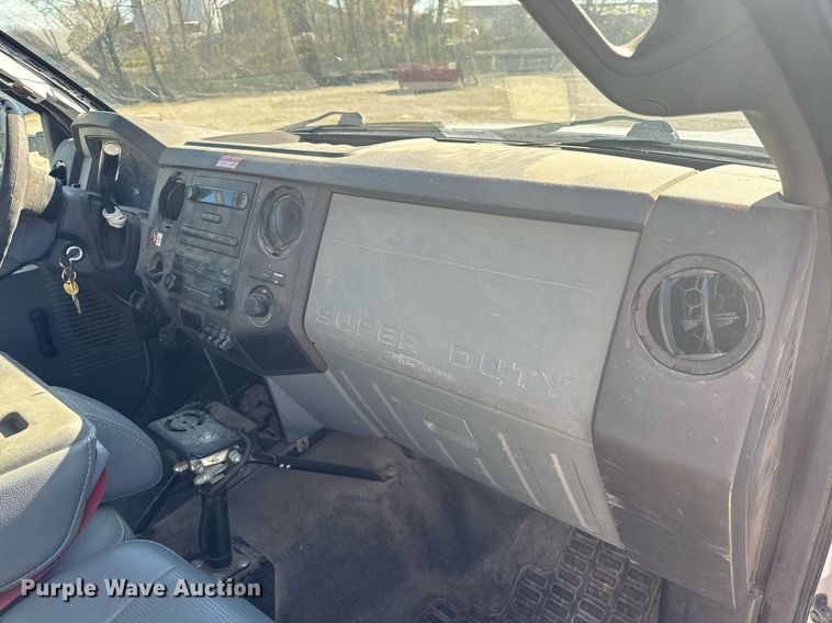 image for item EH6653 2011 Ford F450 Super Duty XL bucket truck