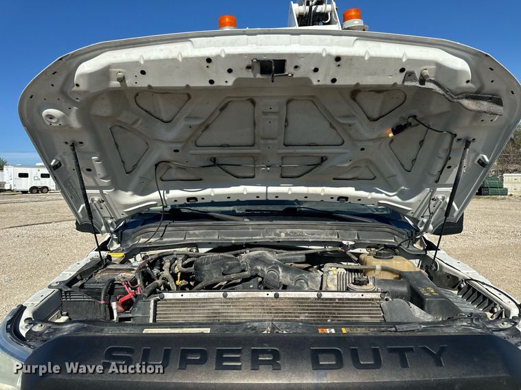 image for item EH6653 2011 Ford F450 Super Duty XL bucket truck