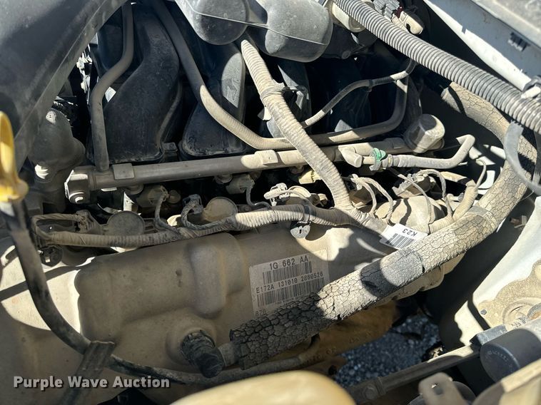 image for item EH6653 2011 Ford F450 Super Duty XL bucket truck