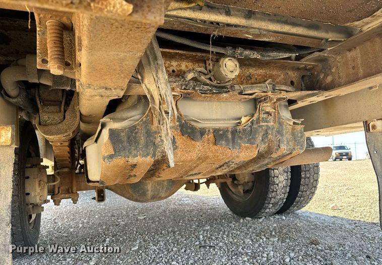 image for item EH6653 2011 Ford F450 Super Duty XL bucket truck