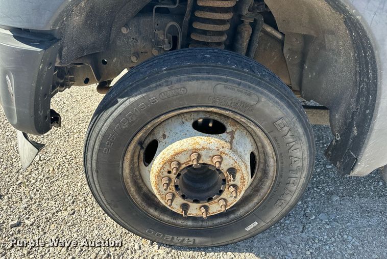 image for item EH6653 2011 Ford F450 Super Duty XL bucket truck