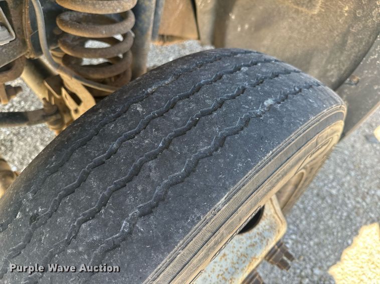 image for item EH6653 2011 Ford F450 Super Duty XL bucket truck