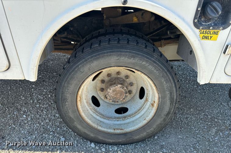 image for item EH6653 2011 Ford F450 Super Duty XL bucket truck