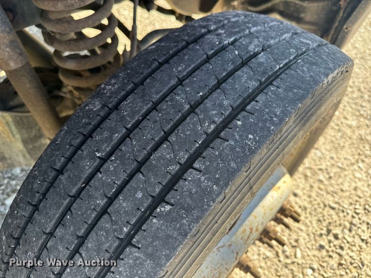 image for item EH6653 2011 Ford F450 Super Duty XL bucket truck