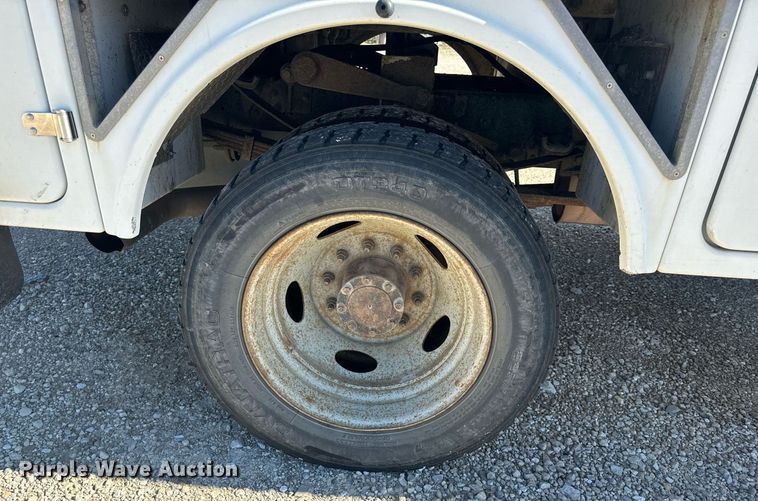 image for item EH6653 2011 Ford F450 Super Duty XL bucket truck