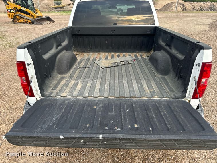 image for item EH6674 2012 Chevrolet Silverado 1500 Crew Cab pickup truck