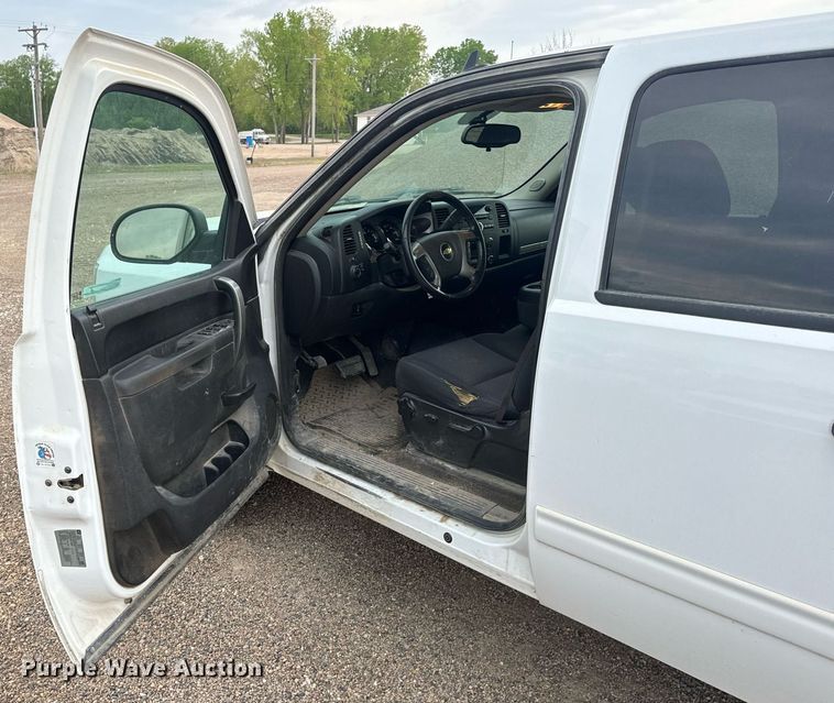 image for item EH6674 2012 Chevrolet Silverado 1500 Crew Cab pickup truck