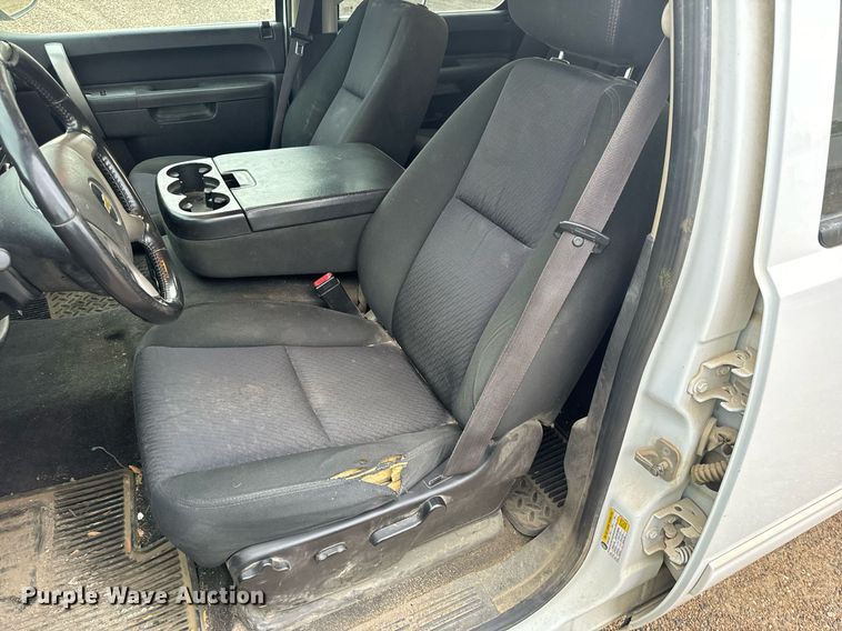 image for item EH6674 2012 Chevrolet Silverado 1500 Crew Cab pickup truck