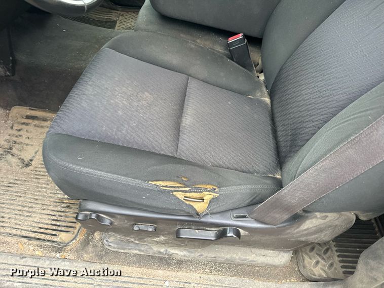 image for item EH6674 2012 Chevrolet Silverado 1500 Crew Cab pickup truck