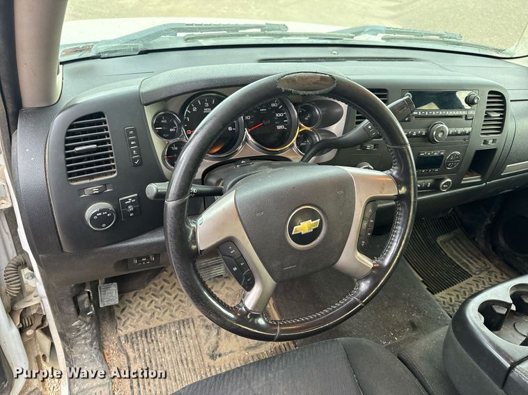 image for item EH6674 2012 Chevrolet Silverado 1500 Crew Cab pickup truck