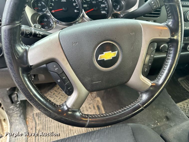 image for item EH6674 2012 Chevrolet Silverado 1500 Crew Cab pickup truck