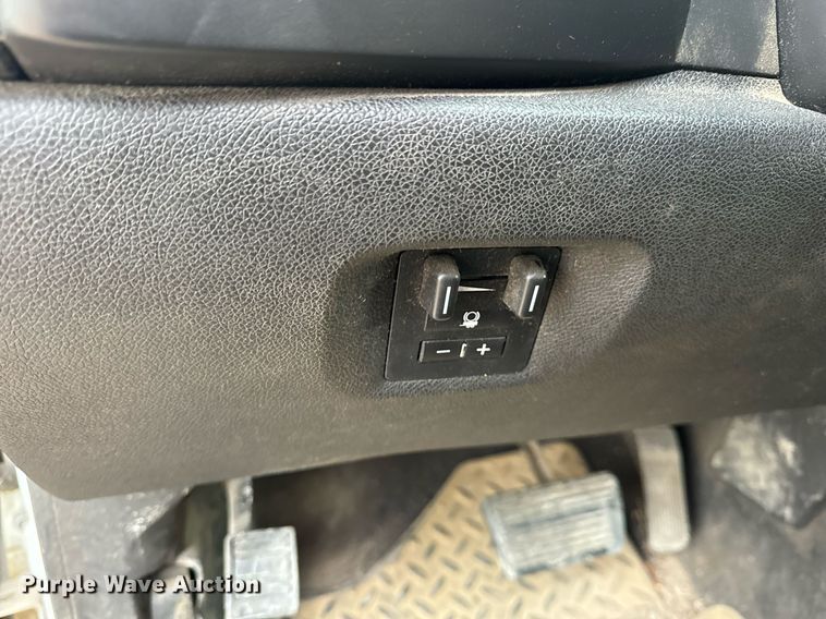 image for item EH6674 2012 Chevrolet Silverado 1500 Crew Cab pickup truck