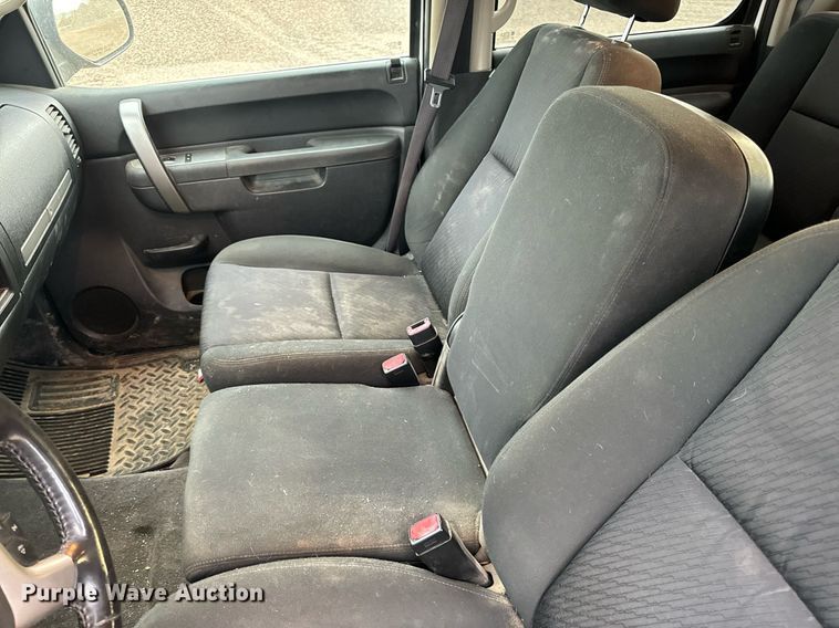 image for item EH6674 2012 Chevrolet Silverado 1500 Crew Cab pickup truck