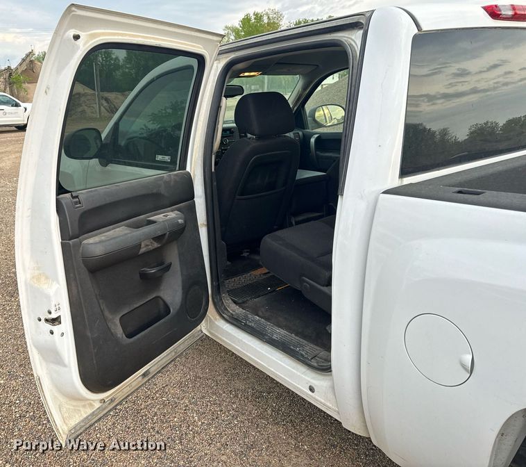 image for item EH6674 2012 Chevrolet Silverado 1500 Crew Cab pickup truck