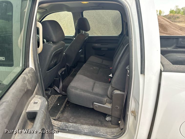 image for item EH6674 2012 Chevrolet Silverado 1500 Crew Cab pickup truck