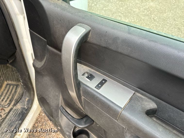 image for item EH6674 2012 Chevrolet Silverado 1500 Crew Cab pickup truck