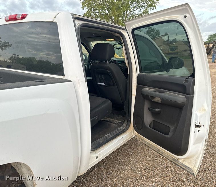 image for item EH6674 2012 Chevrolet Silverado 1500 Crew Cab pickup truck