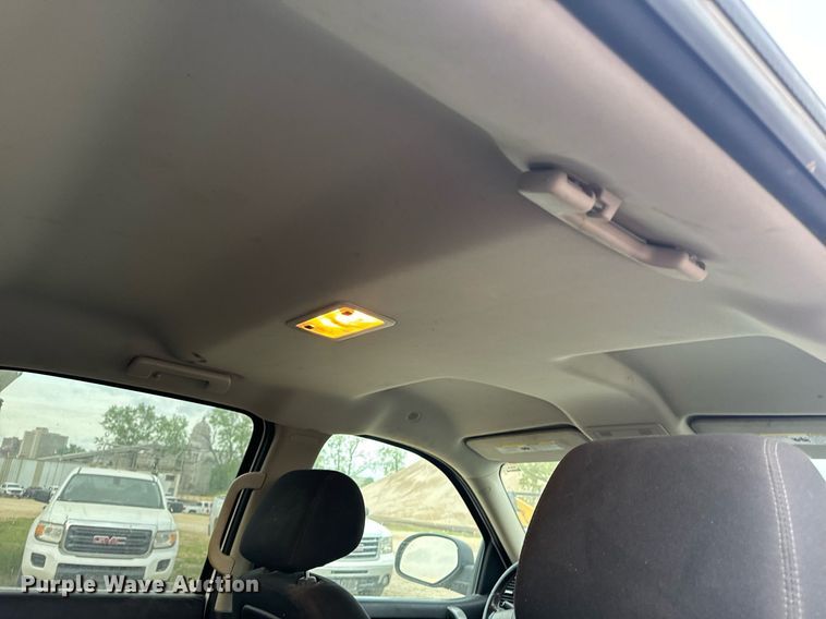 image for item EH6674 2012 Chevrolet Silverado 1500 Crew Cab pickup truck