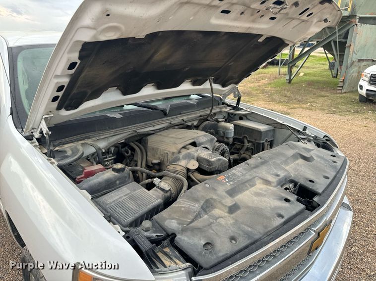 image for item EH6674 2012 Chevrolet Silverado 1500 Crew Cab pickup truck