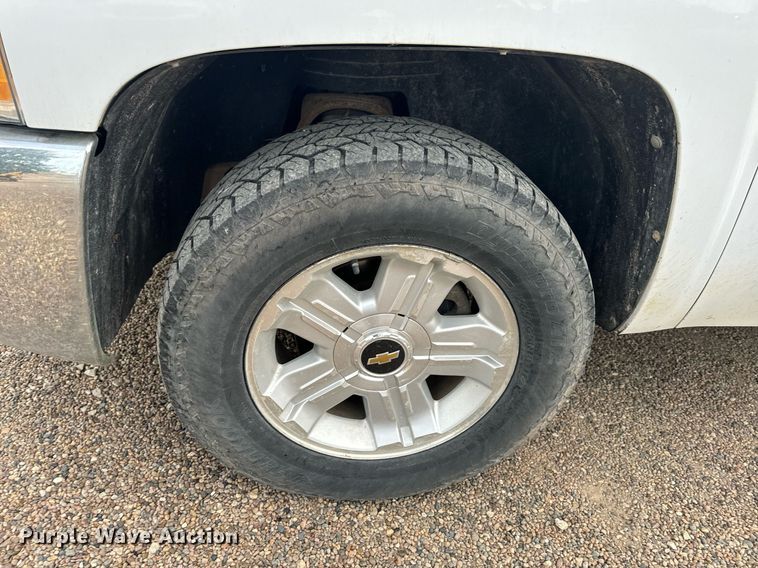 image for item EH6674 2012 Chevrolet Silverado 1500 Crew Cab pickup truck