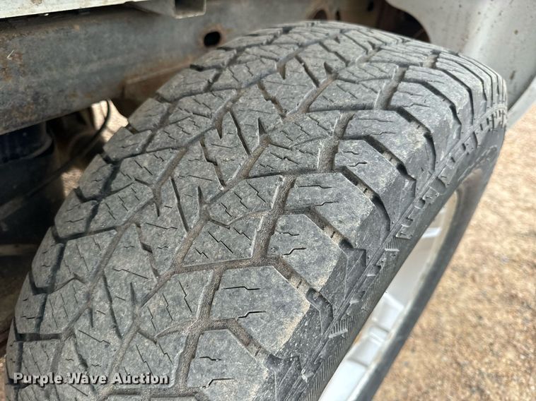 image for item EH6674 2012 Chevrolet Silverado 1500 Crew Cab pickup truck