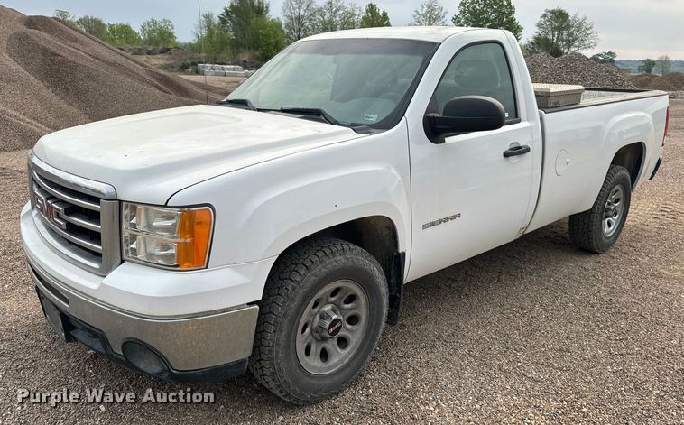 image for item EH6675 2013 GMC Sierra 1500 pickup truck